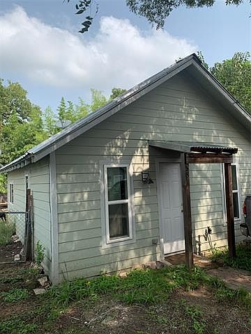 1st image of 581 E College St