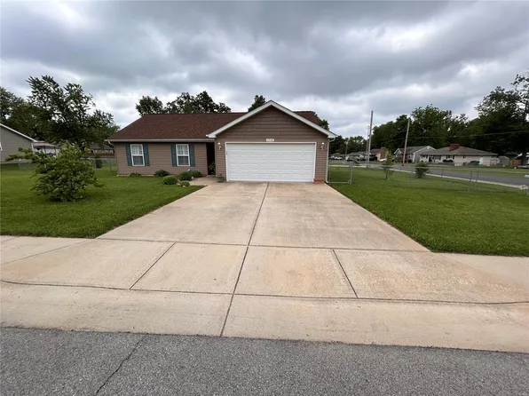 1318 W Saint Louis St, Pacific, MO 63069