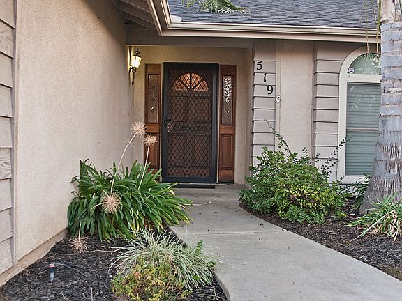 3rd image of 519 E Vine Ct