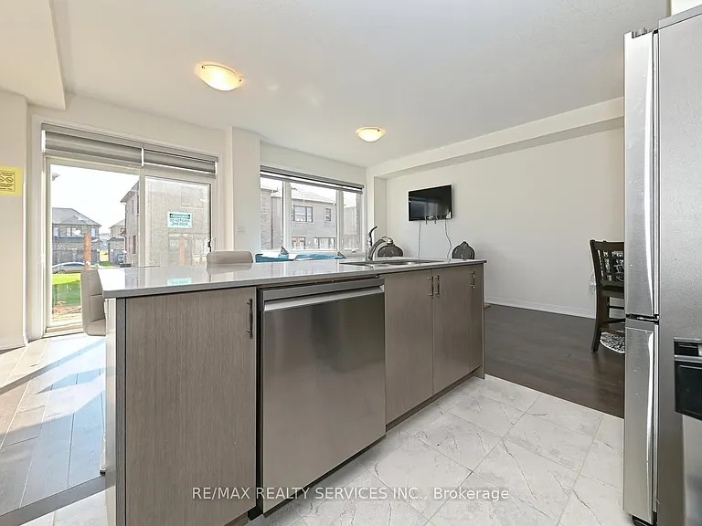 15 Blacklock St #19 — Photo 12