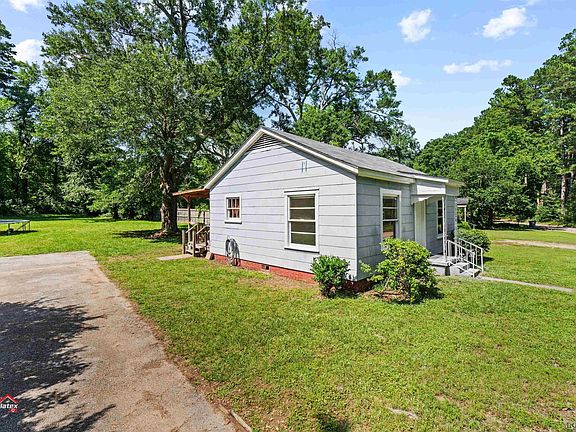 5th image of 423 Turkey Creek Dr
