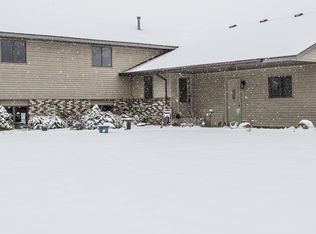 705 Old Hopkins Pl, Hudson, WI 54016