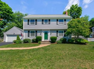 68 Chesterton Rd, Wellesley, MA 02481