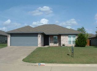 206 Shawnee Trl, Alvarado, TX 76009