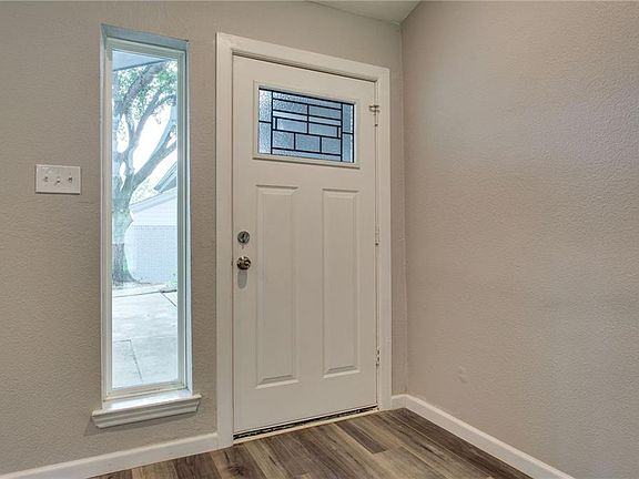3rd image of 1106 Altoga Ct