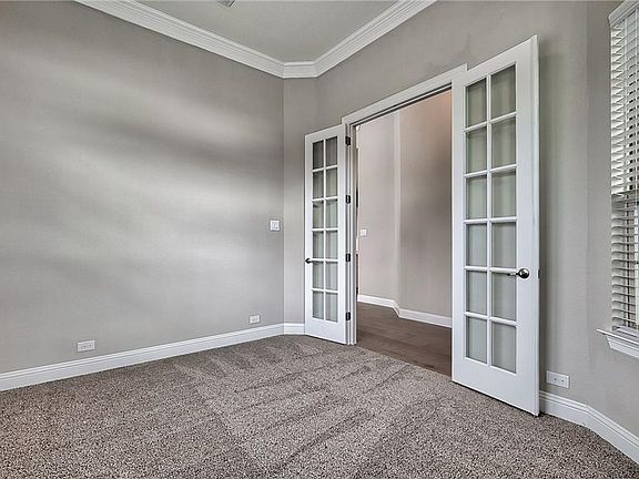 5th image of 1501 Abercorn Ln