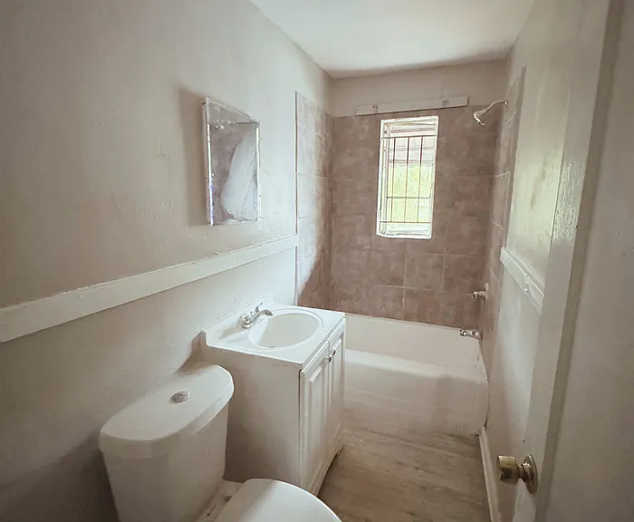 289 W Lake Ave NW #9 — Photo 3