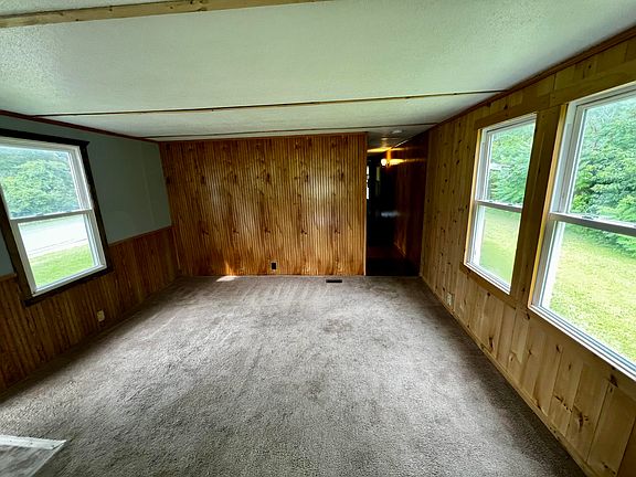 5th image of 10 Miller Rd