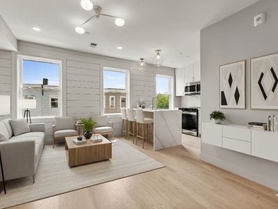 88 Maverick St Floor 3, Boston, MA, 02128