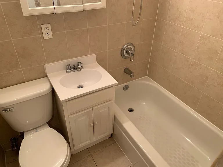 205 W 13th St #5P — Photo 5