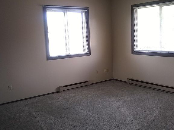 3rd image of 810 S Marr St #B