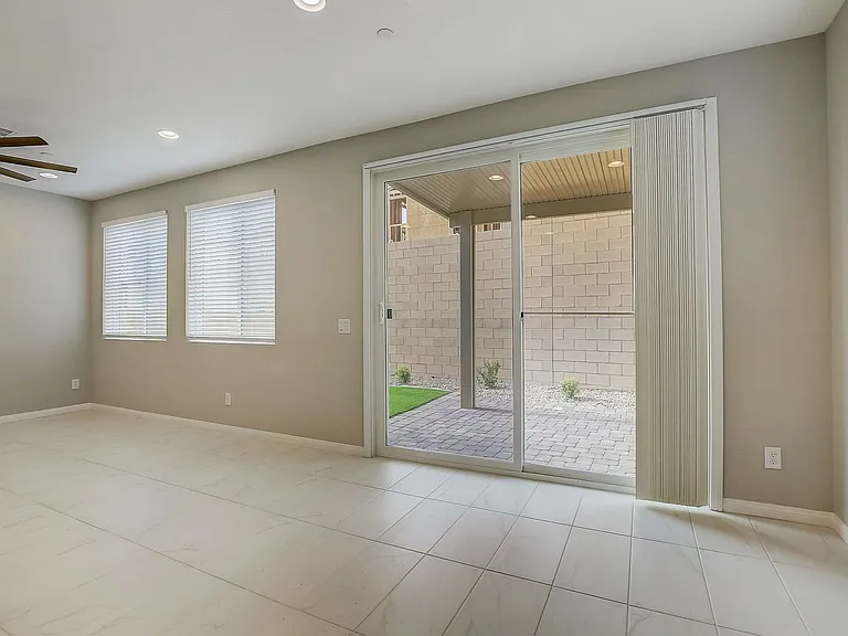 10643 Enridge Ave — Photo 17