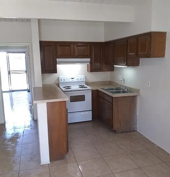 3750 E Calle De Ricardo #D — Photo 2