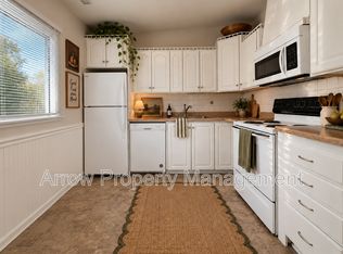 1436 S 20th St, Lincoln, NE 68502