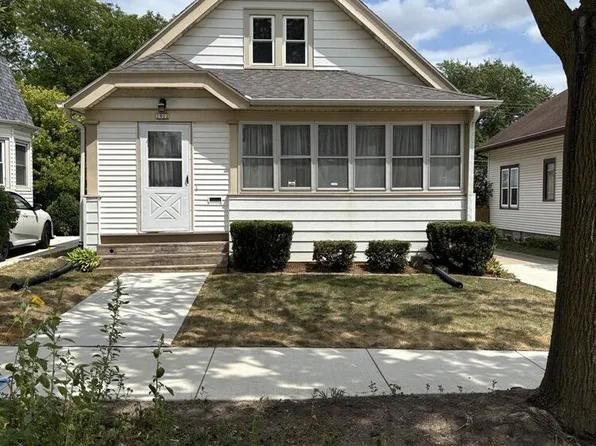 1912 S 91st St, Milwaukee, WI 53227