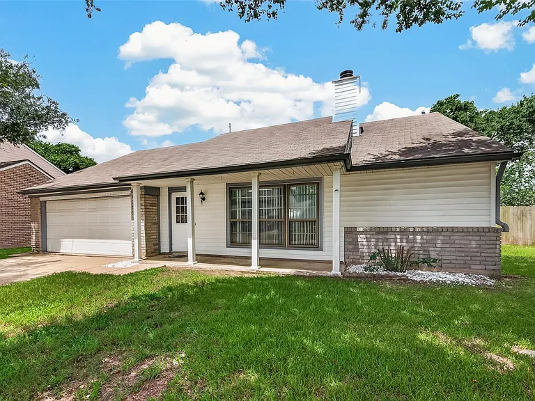 2423 Anthony Hay Ln — Photo 4