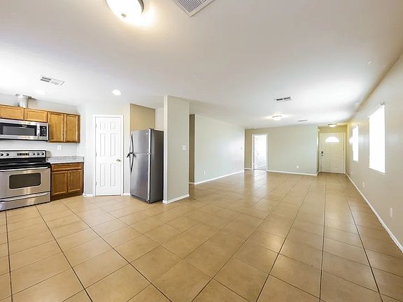 2nd image of 929 Gaskill Ave
