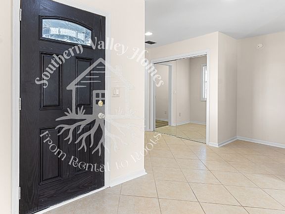 4th image of 102 Duxbury Ct