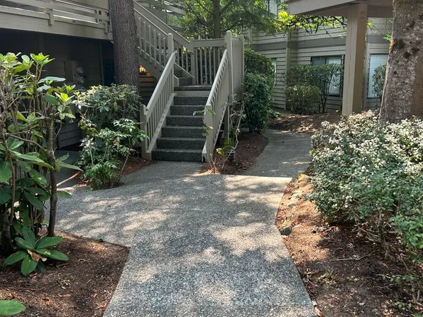 1354 Bellevue Way NE, Bellevue, WA