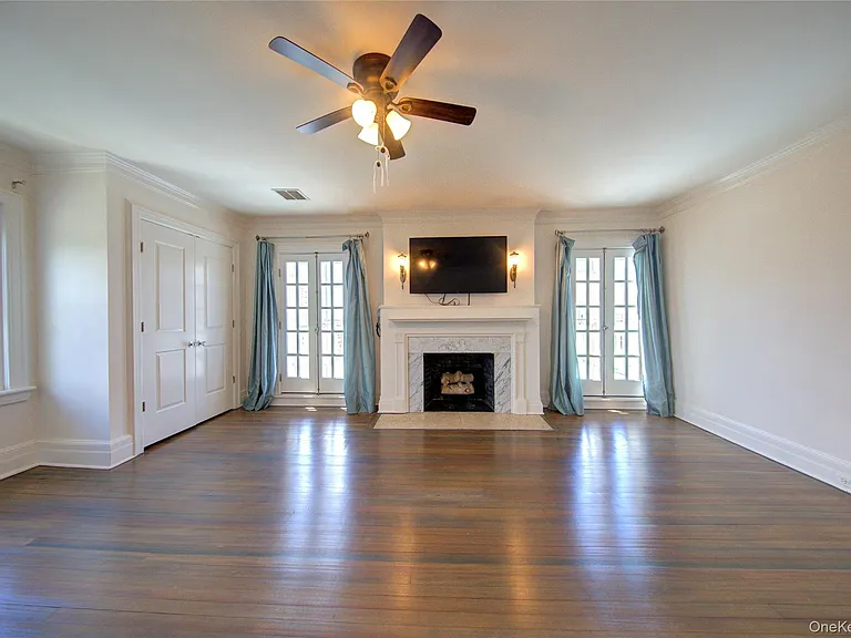 159 Magnolia Blvd — Photo 35