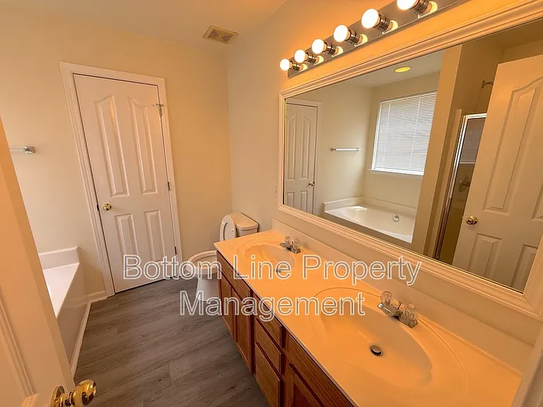 6926 Brandon Chase Ln — Photo 16
