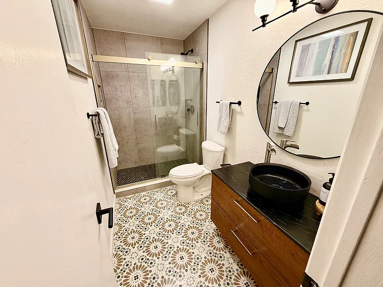 508 Algerita Dr #A — Photo 16