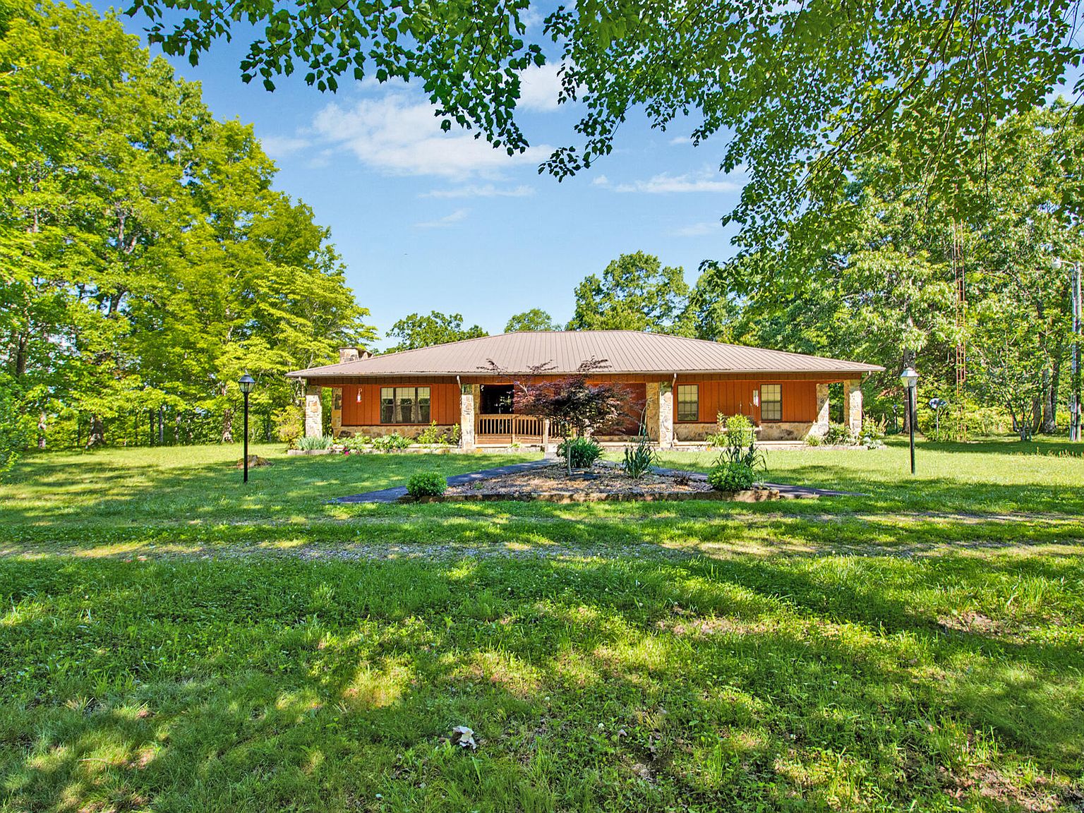 312 Miss Odalenes Rd, Sunbright, TN 37872 | Zillow