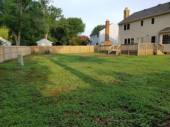 LARGE PRIVATE YARD
