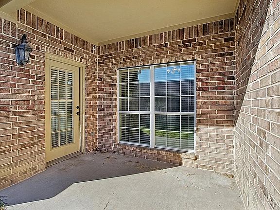 3rd image of 118 Barrington Ln #118