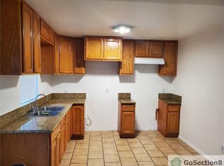319 W 60th St, Los Angeles, CA 90003