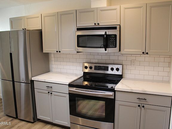 2nd image of 10513 W Ocotillo Dr