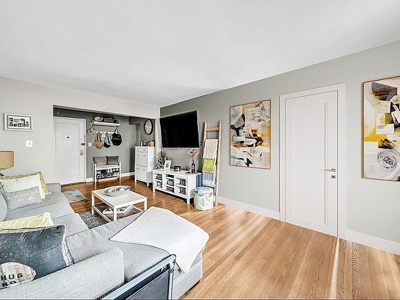 2nd image of 83-75 118th St APT 5K