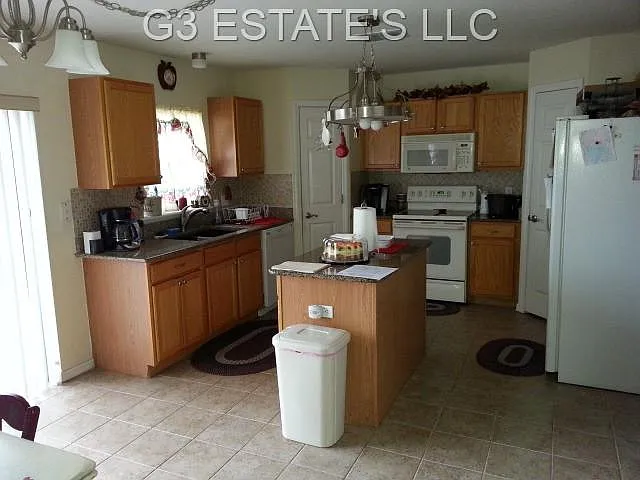 5002 Strada Dr — Photo 8