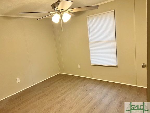 4th image of 26 Sherwood Forest Drive SE