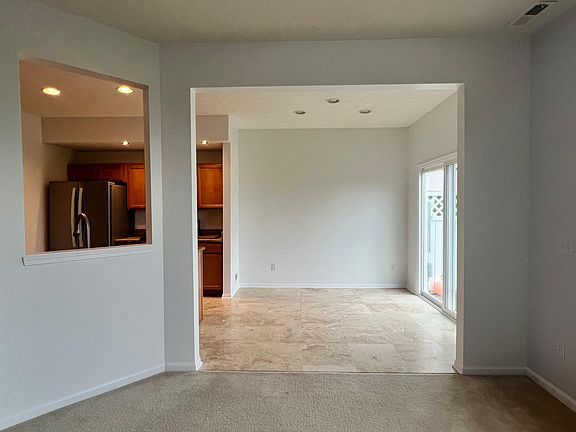 4th image of 8545 Dunham Dr #1