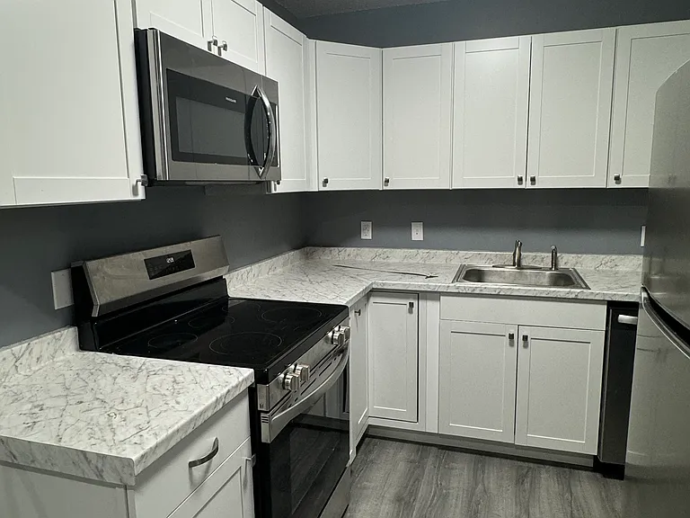 80 Buddington Rd #6 — Photo 3