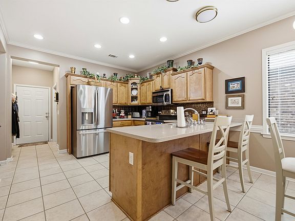 5th image of 10124 Serenity Dr