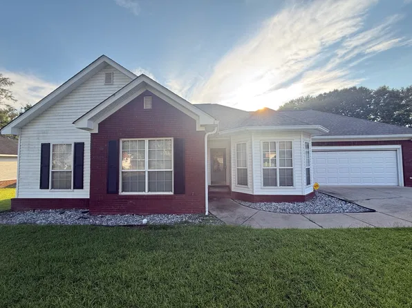 106 Eastridge Dr, Dothan, AL 36301