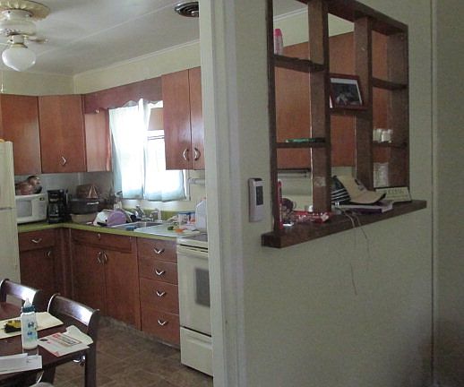 3rd image of 754 Lilac Ln