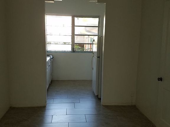 4th image of 729 Lenox Ave APT 9