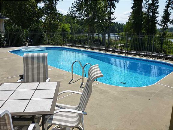 5th image of 5024 Riverfront Dr