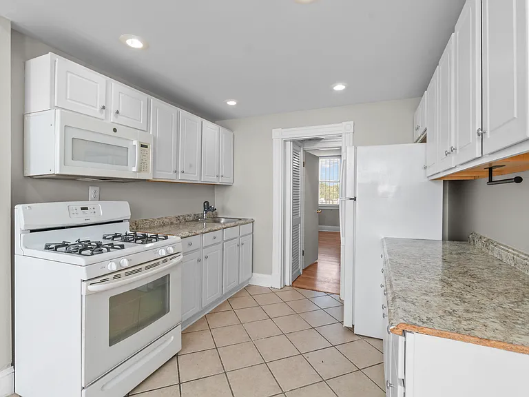 2713 N Calvert St #3 — Photo 8