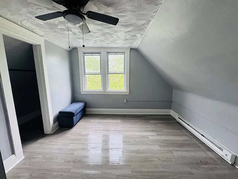 11521 Tuscora Ave — Photo 15