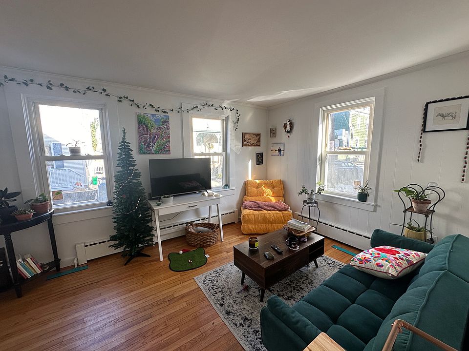 2nd image of 2 Potter St #1