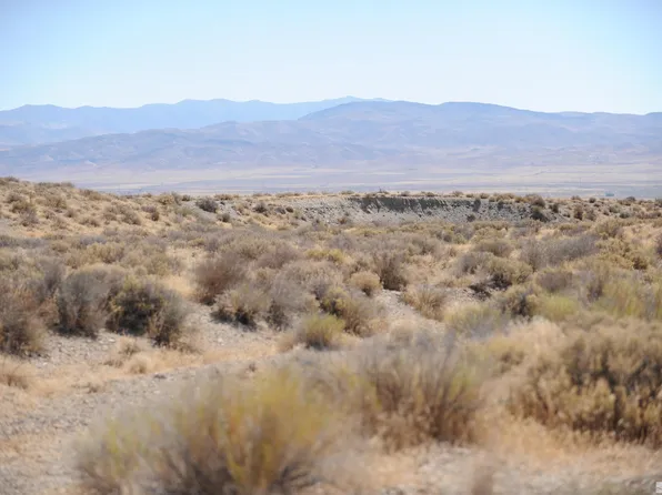 3 Black Rock Cyn, Lovelock, NV 89419