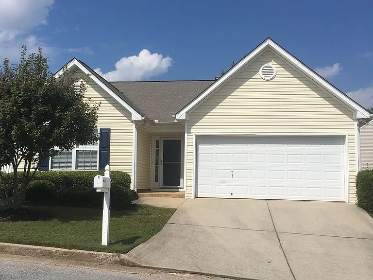 363 Greystone Pkwy — Photo 1
