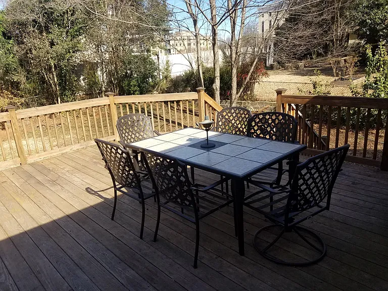 1301 Mockingbird Ln — Photo 7