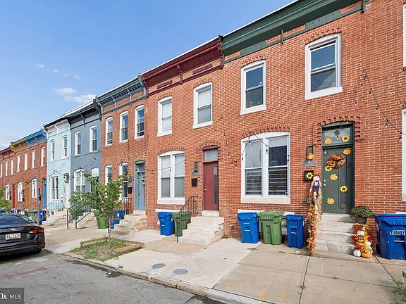3rd image of 2038 E Preston St
