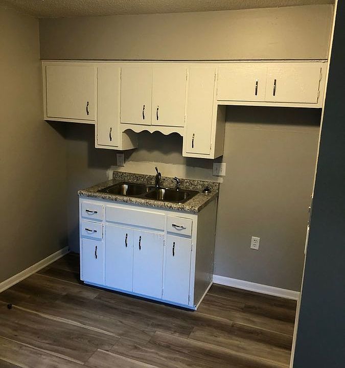 2nd image of 3411 E 26th St #5