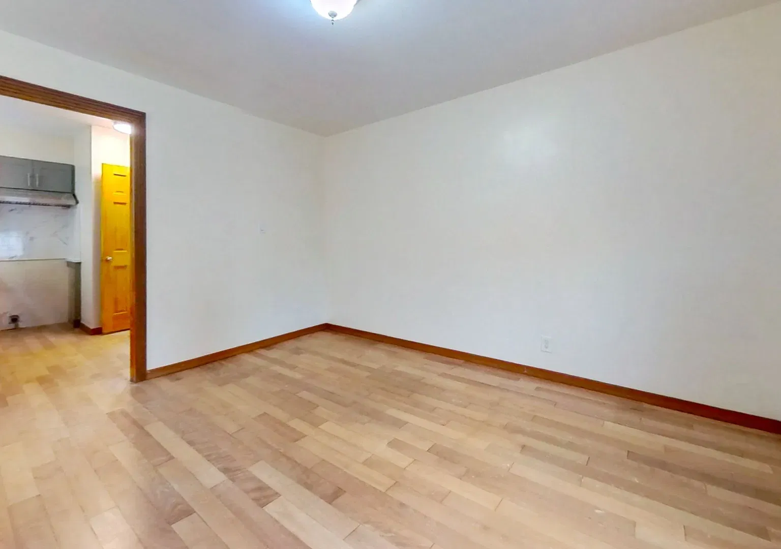 3042 Brighton 5th St — Photo 2